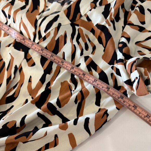 Nine West Animal Print Blouse with Tie Side - Size Small - Picture 9 of 11